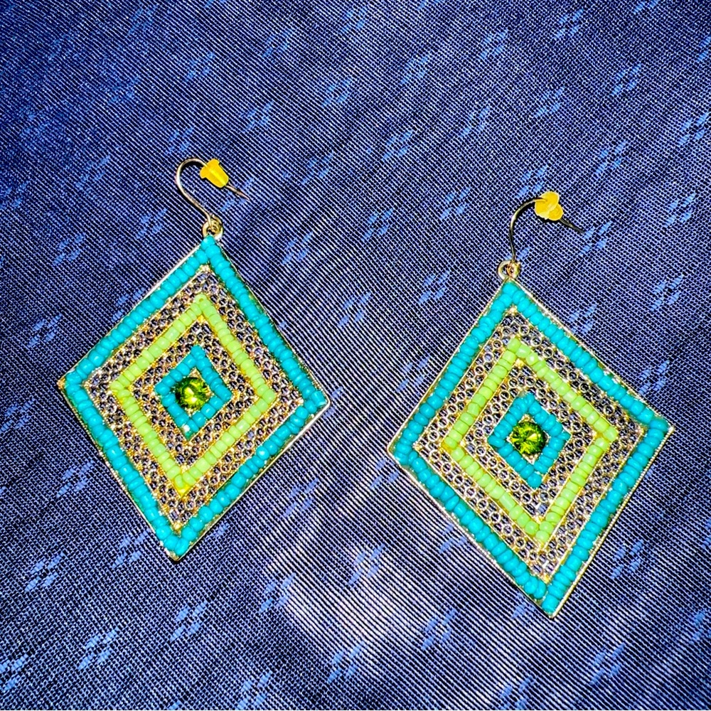 Distressed Gold Color Metal Beaded Green Crystal Diamond Shaped Earrings